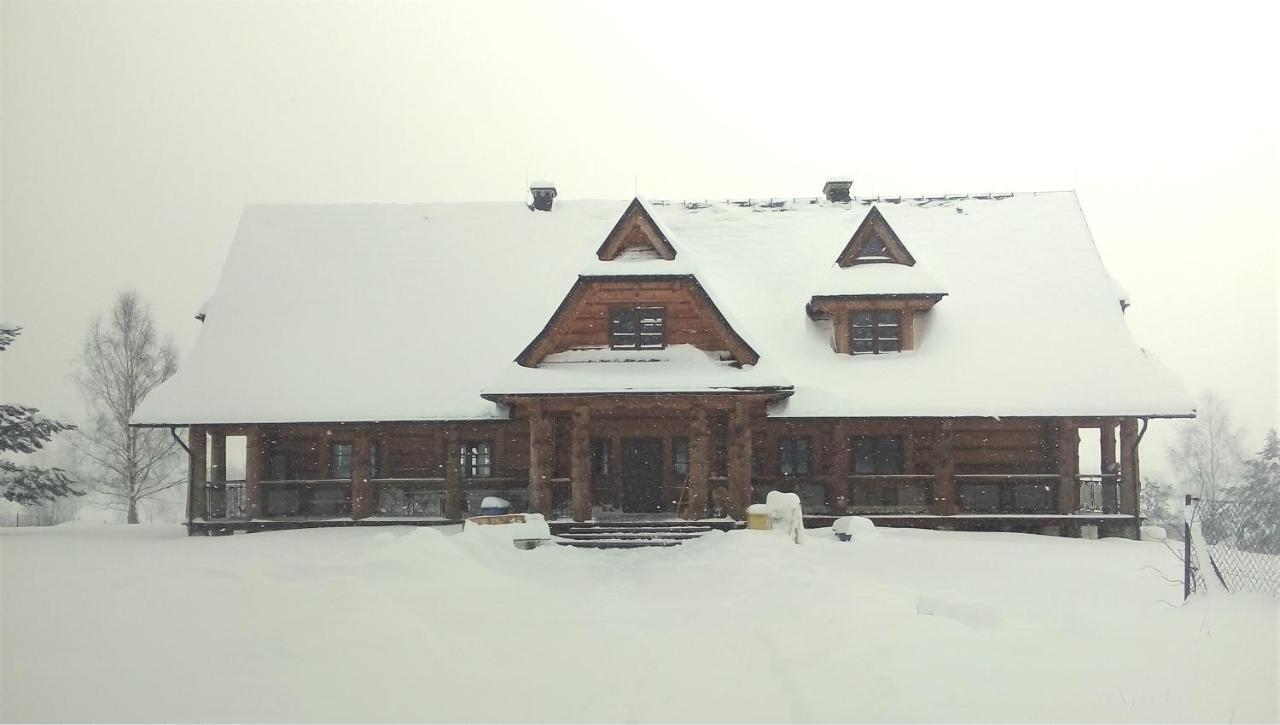 Chochlik Hotel Ustrzyki Dolne Exterior foto