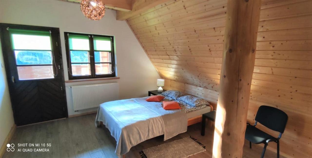Chochlik Hotel Ustrzyki Dolne Exterior foto