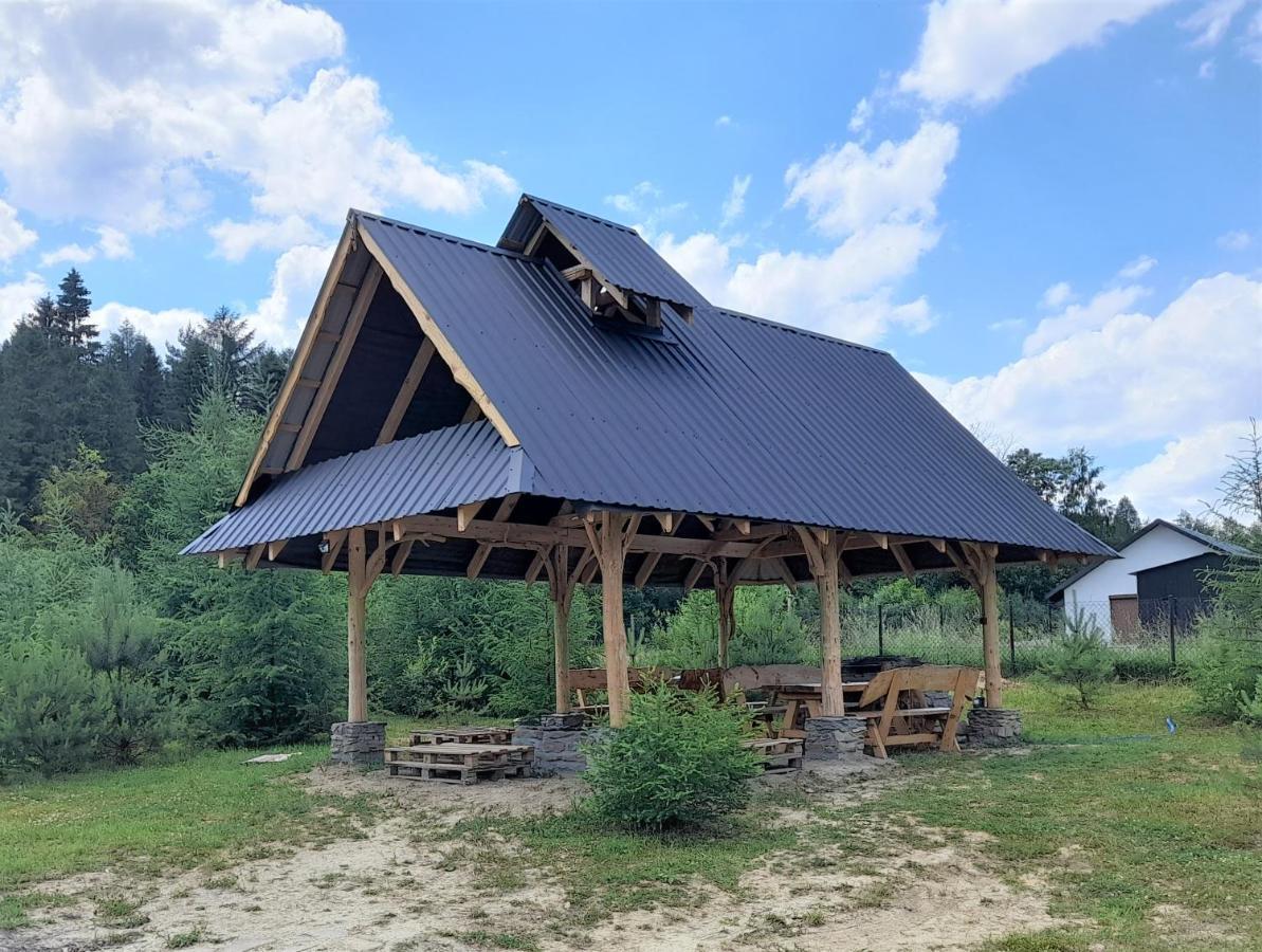 Chochlik Hotel Ustrzyki Dolne Exterior foto